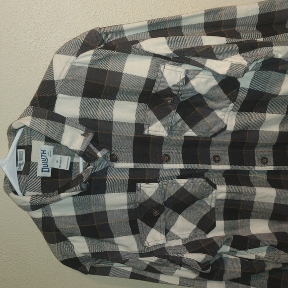 Duluth Trading Company Thick Flannel Untucked Relaxed Fit Plaid 100% Cotton M - Picture 2 of 6